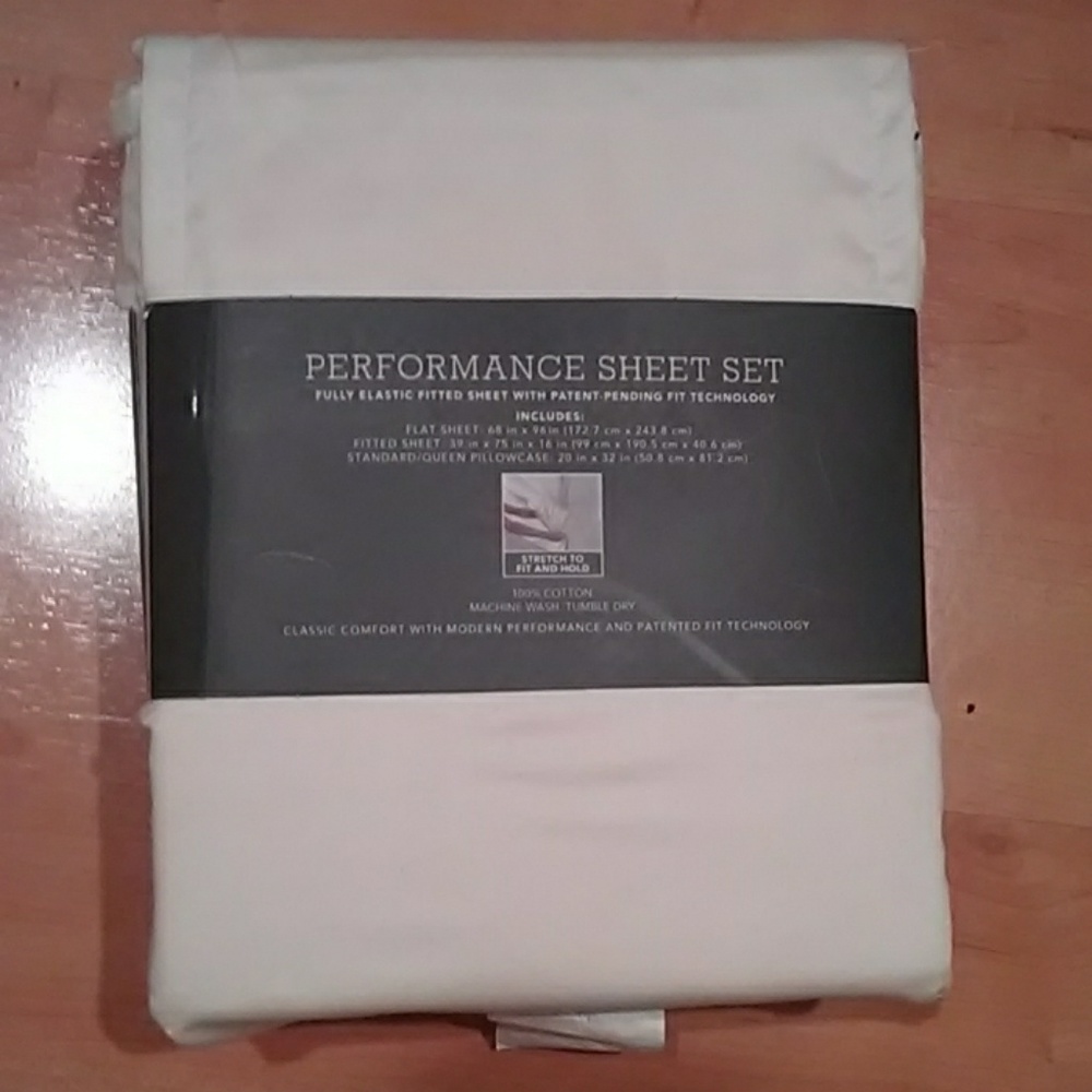 NWT TWIN SHEET SET IVORY
